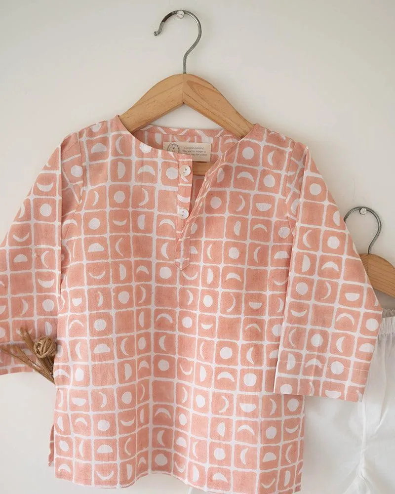 I want to be like grandpa’ kurta pajama set in peach moon chase hand block print